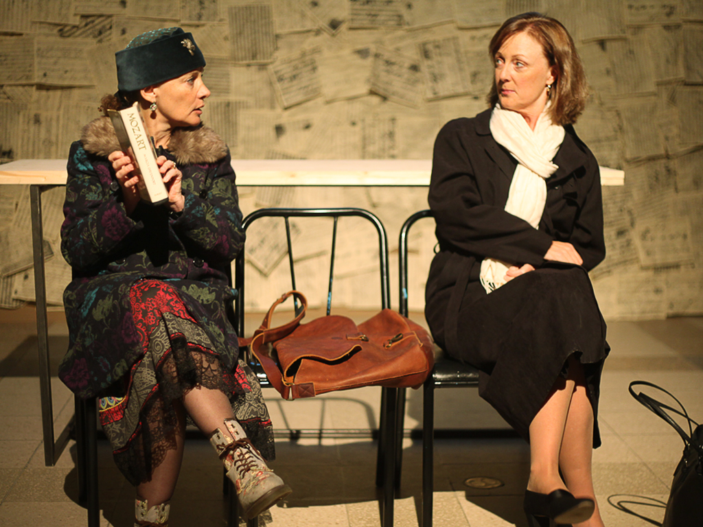 33 Variations_0007_8